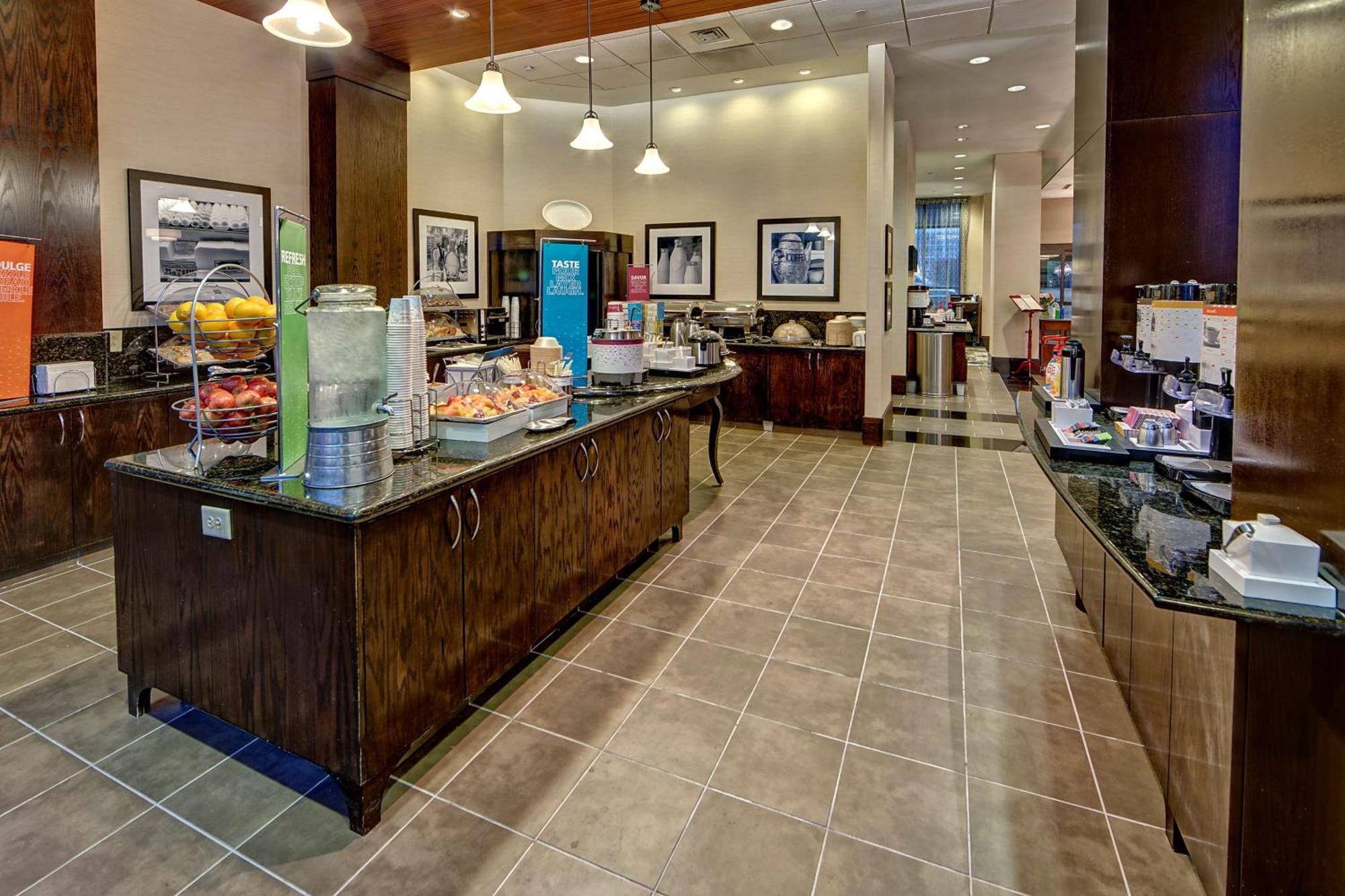 Hampton Inn & Suites Nashville-Downtown Esterno foto